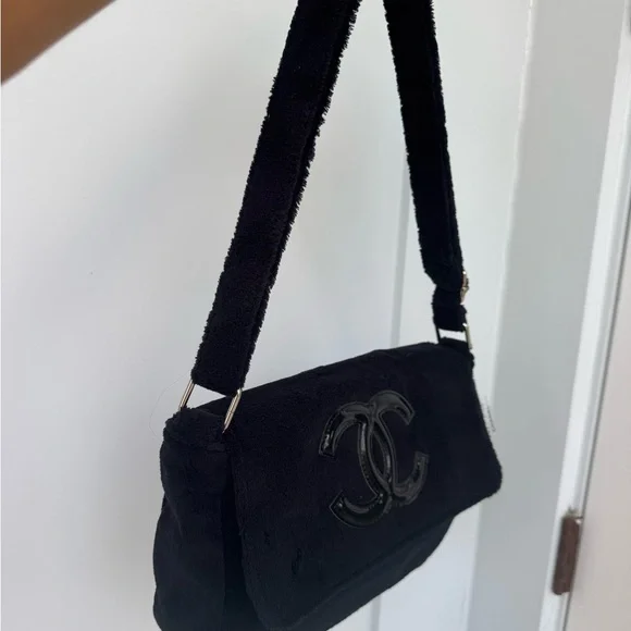 Chanel Black Shoulder/Crossbody authentic GWP - Picture 4 of 13